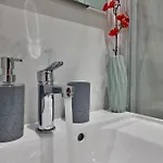 Carisa Deluxe With Jacuzzi *
