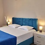 Carisa Deluxe With Jacuzzi Larnaca