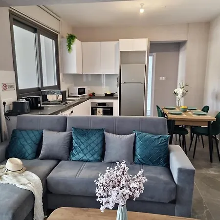 Carisa Deluxe With Jacuzzi Апартаменты *