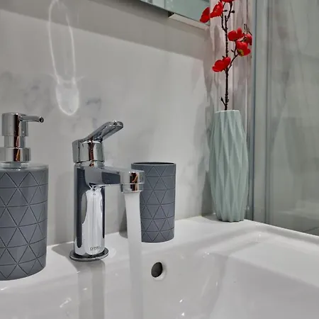 Carisa Deluxe With Jacuzzi *