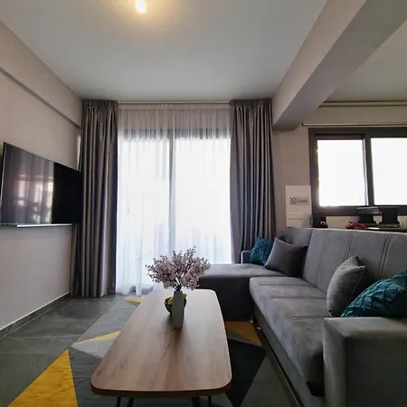 Carisa Deluxe With Jacuzzi Апартаменты *