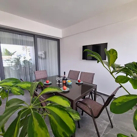 Carisa Deluxe With Jacuzzi Апартаменты Ларнака