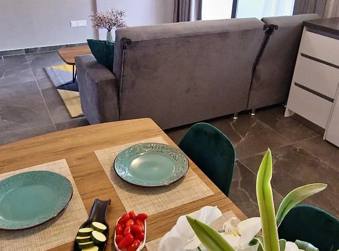 Carisa Deluxe With Jacuzzi *