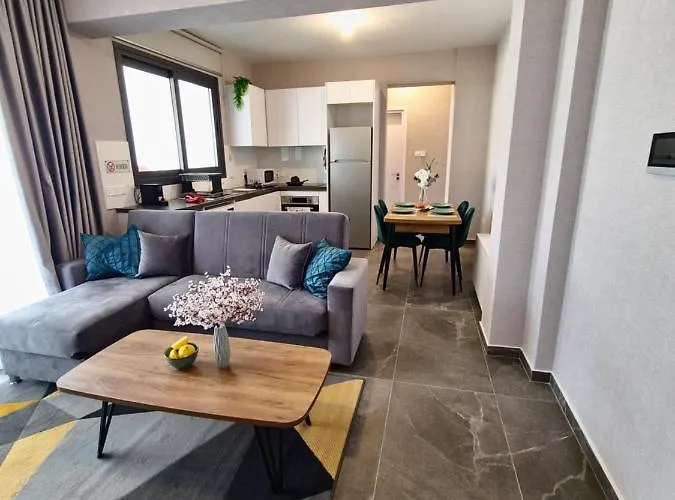 Carisa Deluxe With Jacuzzi