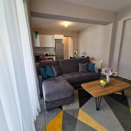 Carisa Deluxe With Jacuzzi