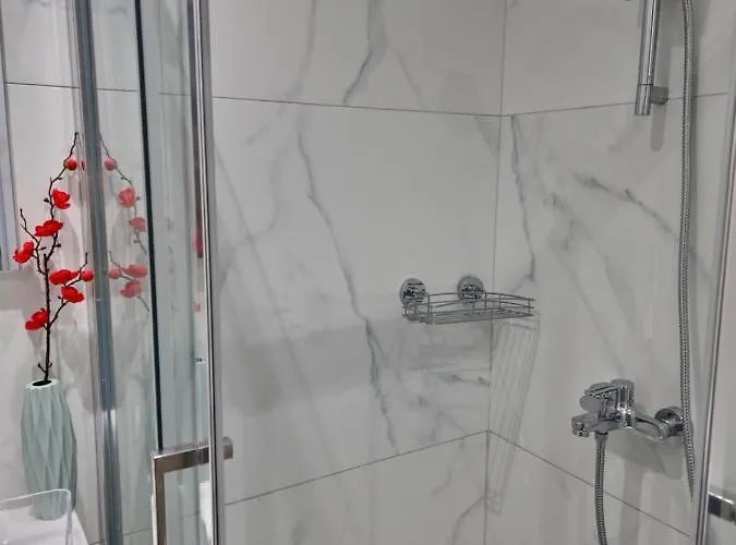 Carisa Deluxe With Jacuzzi * Larnaca