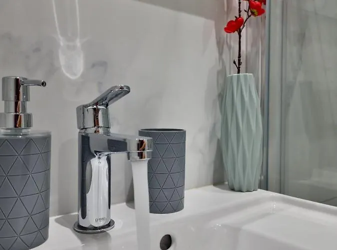 Carisa Deluxe With Jacuzzi *