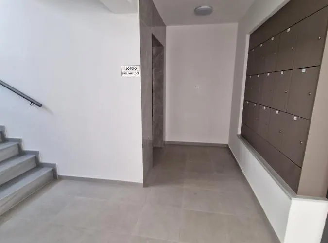 Appartamento Carisa Deluxe With Jacuzzi Larnaca