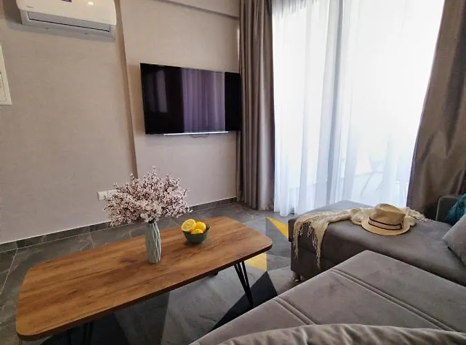 Carisa Deluxe With Jacuzzi Larnaca