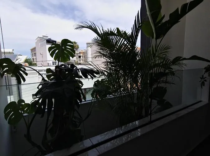 Carisa Deluxe With Jacuzzi